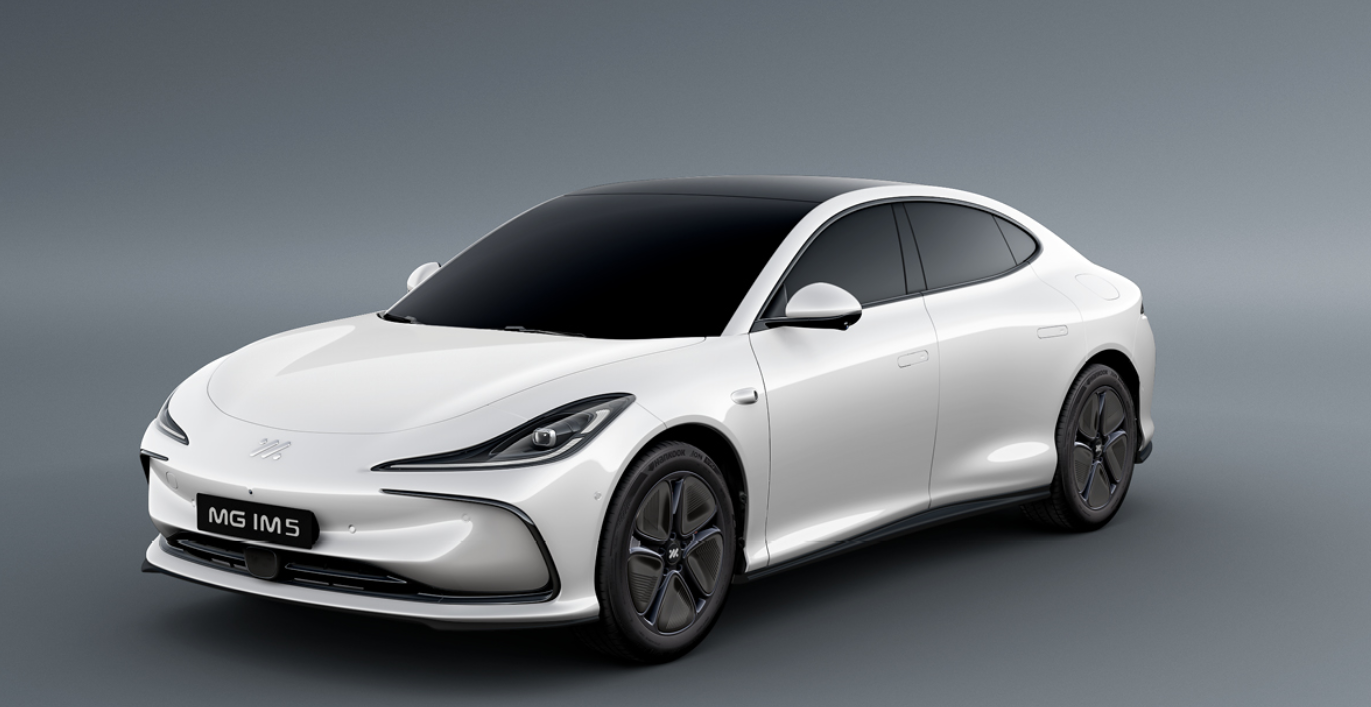 Im5 Electric Hatchback